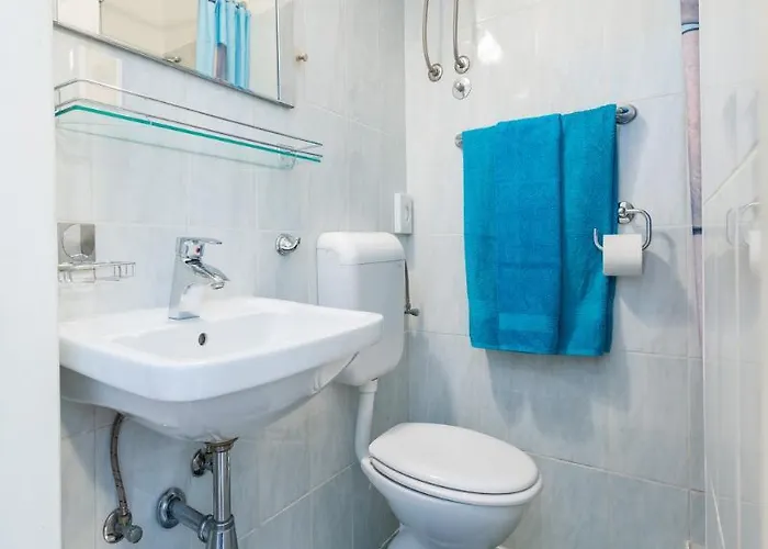 Lia דוברובניק