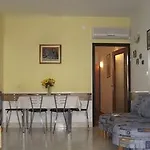 Lia *