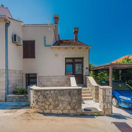 Lia ドゥブロブニク