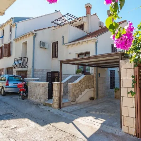 Lia Appartement *